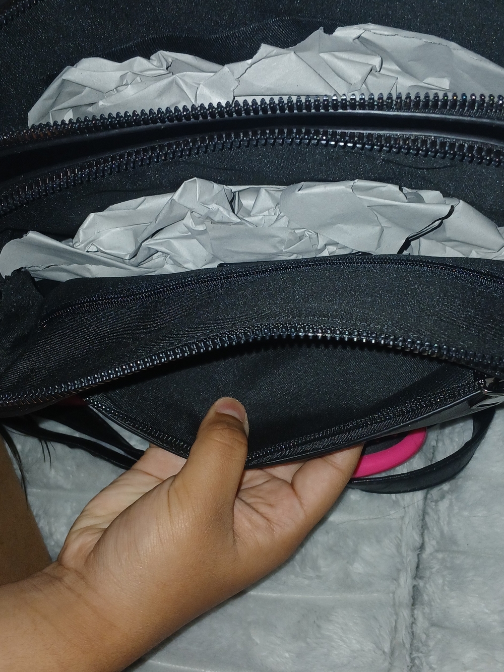 Black Embroidered Floral Shoulder Bag - Picture 2 of 4
